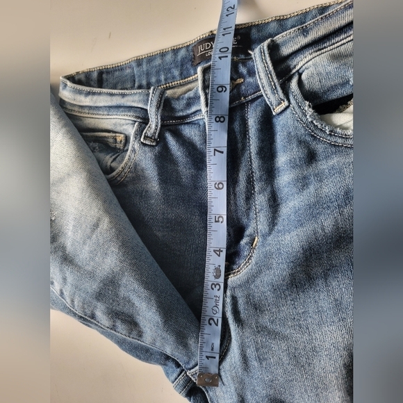 Judy Blue Straight Fit Distressed Jeans Size 25 in Blue - Picture 10 of 13